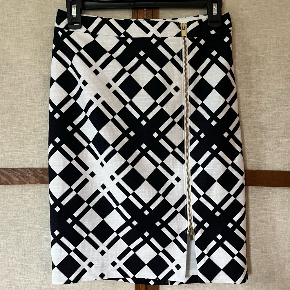 Talbots Black and White Geometric Lined Pencil Skirt Front Zipper NWT - Size 2P